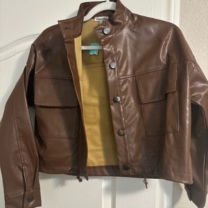 Crop brown leather jacket- Small